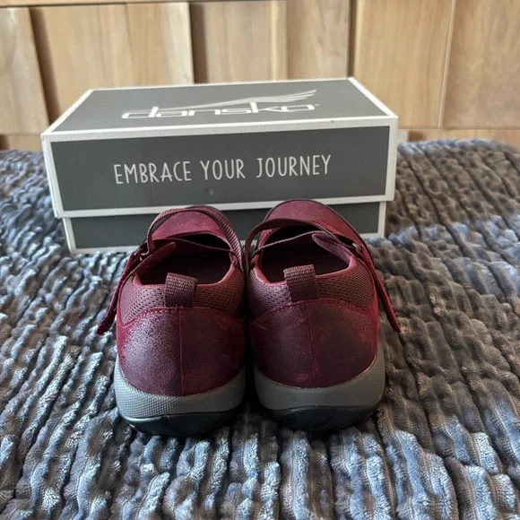 Dansko Primrose Flat (Burgundy / Wine Mary Jane’s) - Picture 4 of 15